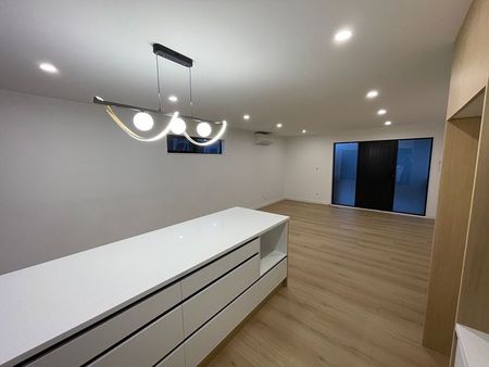 Charming 3BR Home in Glen Eden! - Photo 3