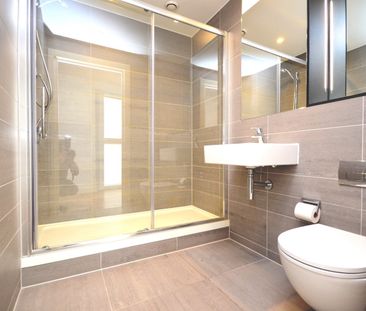 Flat to rent - Conington Road, London, SE13 - Photo 3