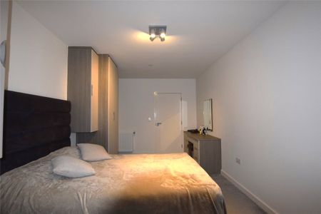 Westmoreland Road, London, NW9 - Photo 5