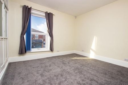 2 bedroom House To Let - Photo 3