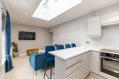 2 bedroom flat to rent - Photo 2