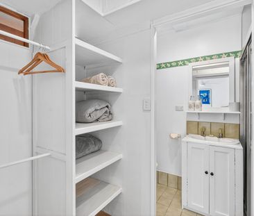 Spacious Family Home in Scenic Goolwa Location - Photo 3