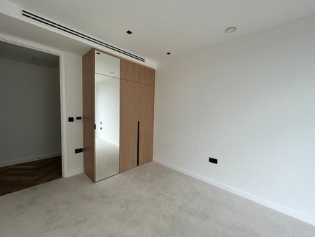 3 Bed Flat, Cluny Mews, SW5 - Photo 3