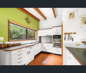26 Hillock Street, Coorparoo, Qld 4151 - Photo 3