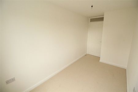 2 bedroom apartment to rent Orchid Close, Luton, Bedfordshire, LU3 - Photo 4