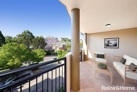 Tranquil North-Facing Apartment in a Quiet Street - Photo 4