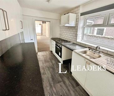 2 bedroom terraced house to rent - Photo 2