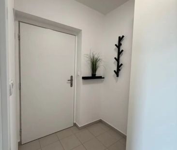 Pronájem bytu 1+kk 30 m - Fotografie 2