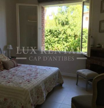 Villa • Antibes - Photo 1