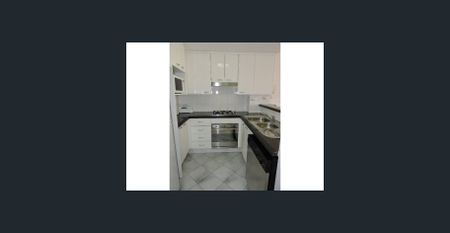 1 Bedroom apartment with Lock-up Garage $750 per week - Available 21st November - Call to make an appointment to view - Photo 3