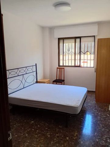 Piso de alquiler en Avenida Pintor Portela, San Ginés - Foto 3