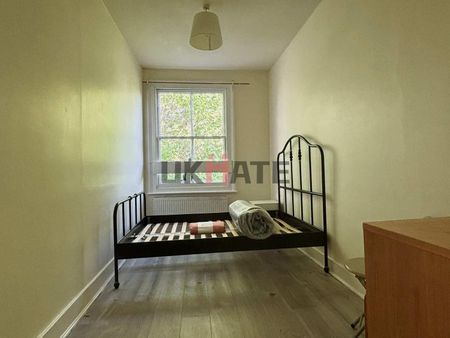 Bamborough Gardens Room 1 - Photo 4