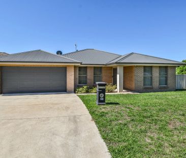 21 Robinson Court, Orange. - Photo 6