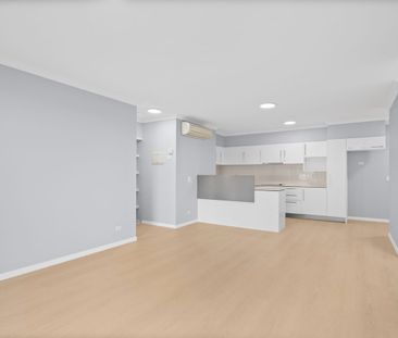 Stylish 2-Bedroom Apartment in Varsity Views, Burleigh Waters - Photo 6