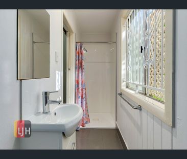 1/80 Broughton Road, Kedron, Qld 4031 - Photo 2