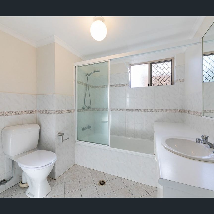 Ground Floor Apartment with Rear Yard - Photo 1