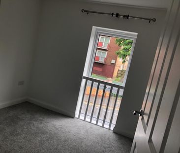 2 Bed Terraced House, Mowbray Street Birmingham, B5 - Photo 2