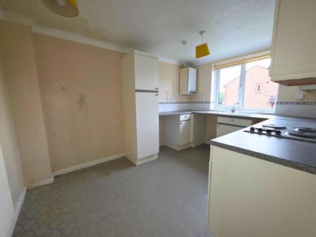 3 bedroom semi-detached house to rent - Photo 3