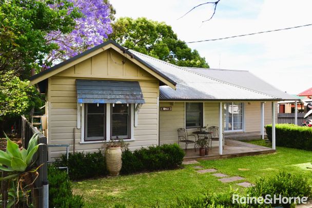 Charming 3-bedroom home - Photo 1