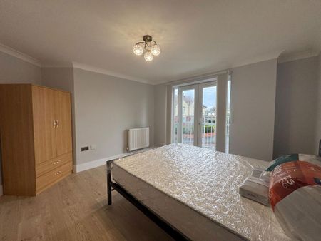 2 bedroom flat to rent - Photo 3