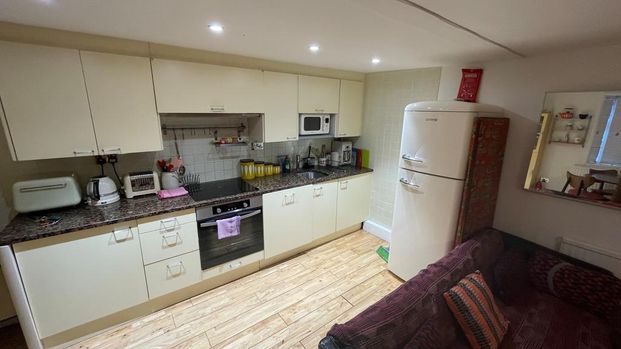 1 bedroom flat to rent - Photo 1