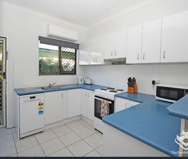 Furnished 2 Bedroom Townhouse On Esplanade - Photo 4