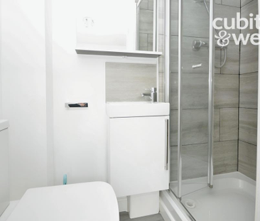 1 bedroom in a house share to rent - Photo 4