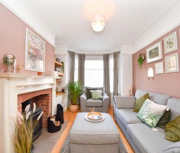 3 bed House - End Terrace for Rent - Photo 1