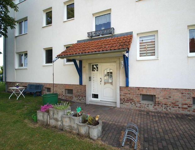 Erstbezug nach Sanierung mit Einbauküche - Gemütliche 2-Raumwohnung - Foto 1