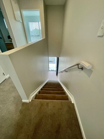 MANGERE BRIDGE, 3 BEDROOMS - Photo 4