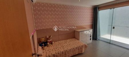 Casa com 2 quartos e 154m² para alugar em Igara, Canoas. - Foto 4