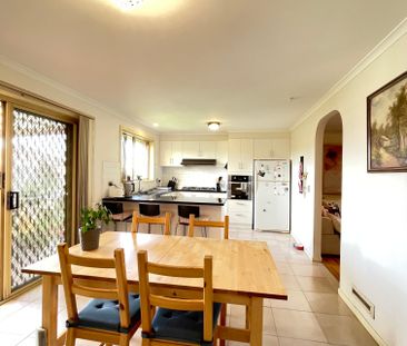 Thomastown - Photo 1