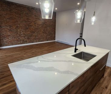 2013A rue Wellington - Beautiful 2-Bedroom Apartment for Rent - Photo 5