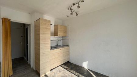 Location Appartement 1 pièce 31m² CLERMONT FERRAND 63000 - Photo 2