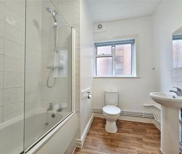 3 bedroom apartment to rent - Photo 6