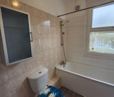 4 Bed Flat, Hichisson Road, SE15 - Photo 3