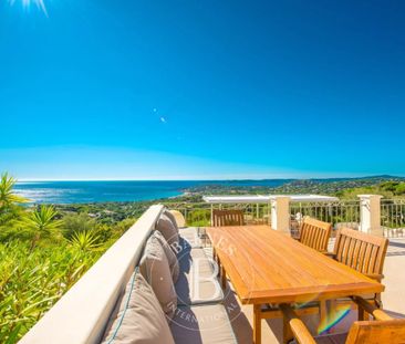 LOCATION SAISONNIÈRE - SAINTE-MAXIME - PROPRIÉTÉ AVEC 5 SUITES - AP... - Photo 2