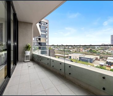 Luxury One Bed + Study Apartment in the Paper Mill - Photo 6