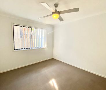 FOUR BEDROOM FAMILY HOME IN CENTRAL LOCATION! - Photo 6