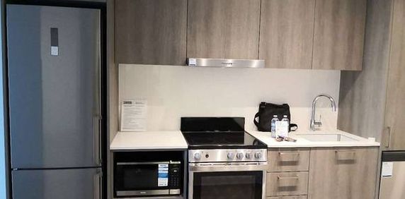 HIGHWAY 7/ 400 Brand New 1Bdrm Functional Layout Open Concept Kitchen - Photo 2