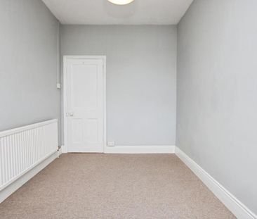 4 bedroom terraced house to rent - Photo 4