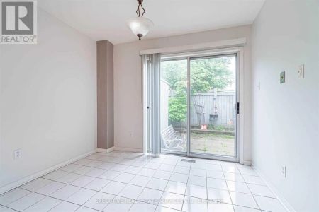 141 CHIPMUNK CRESCENT - Photo 5