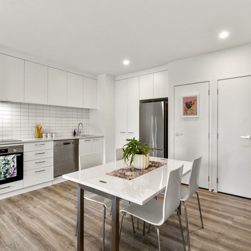 Immaculate Ground Floor One Bedroom Apartment - Photo 1