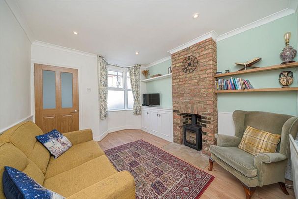 2 bedroom house to rent - Photo 1