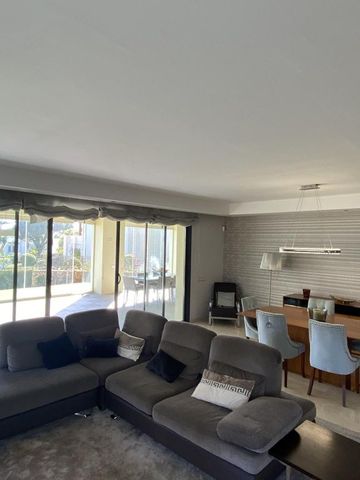 Luxury Apartment for rent in The Golden Mile, Spain - Photo 2
