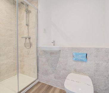 3 bedroom semi-detached house to rent - Photo 2