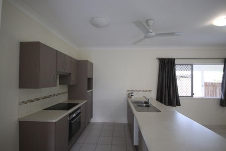 Charming Family Home in Bushland Beach - Photo 3