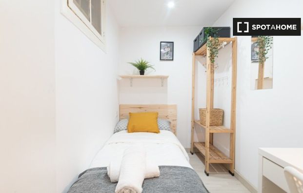 barcelona, Catalonia 08003 - Photo 1