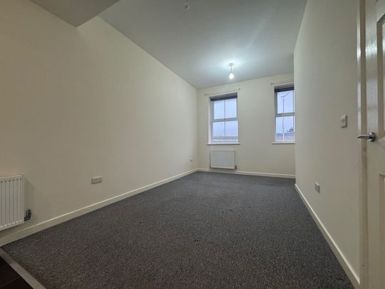 Terminus Road, Eastbourne - Photo 1