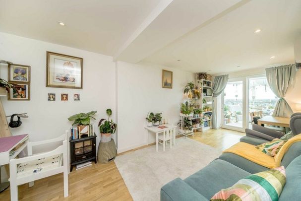 Uxbridge Road, Ealing, W5 - Photo 1